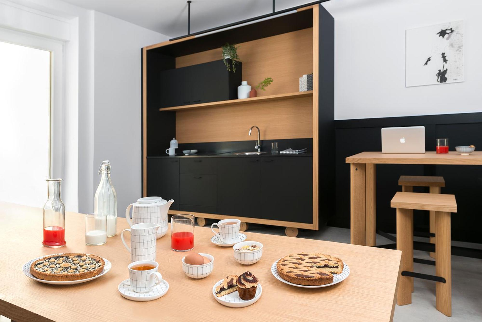 Bnbiz - Coworking Hotel Fiorenzuola d'Arda Bagian luar foto